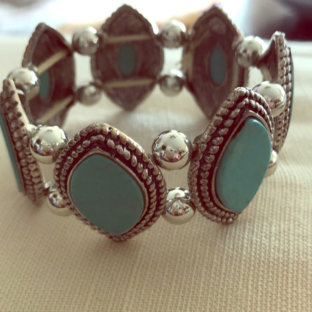 Beautiful turquoise and silver bracelet